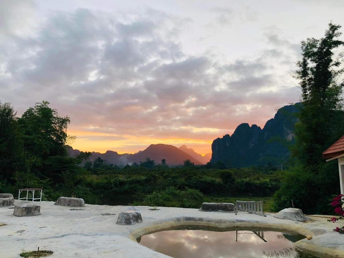 Jungle Paradise Vangvieng - Bungalows Vang Vieng Extérieur photo