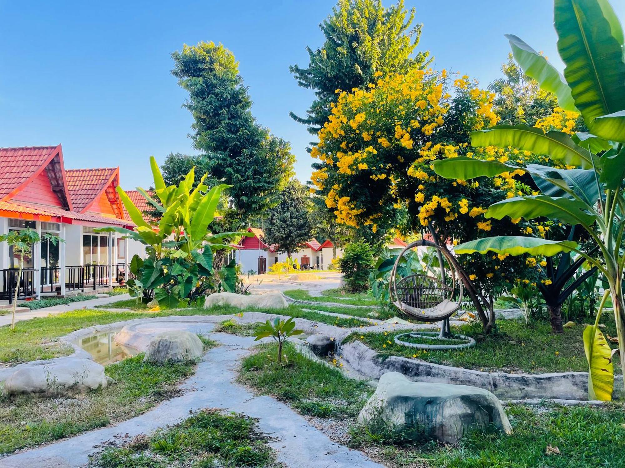 Jungle Paradise Vangvieng - Bungalows Vang Vieng Extérieur photo