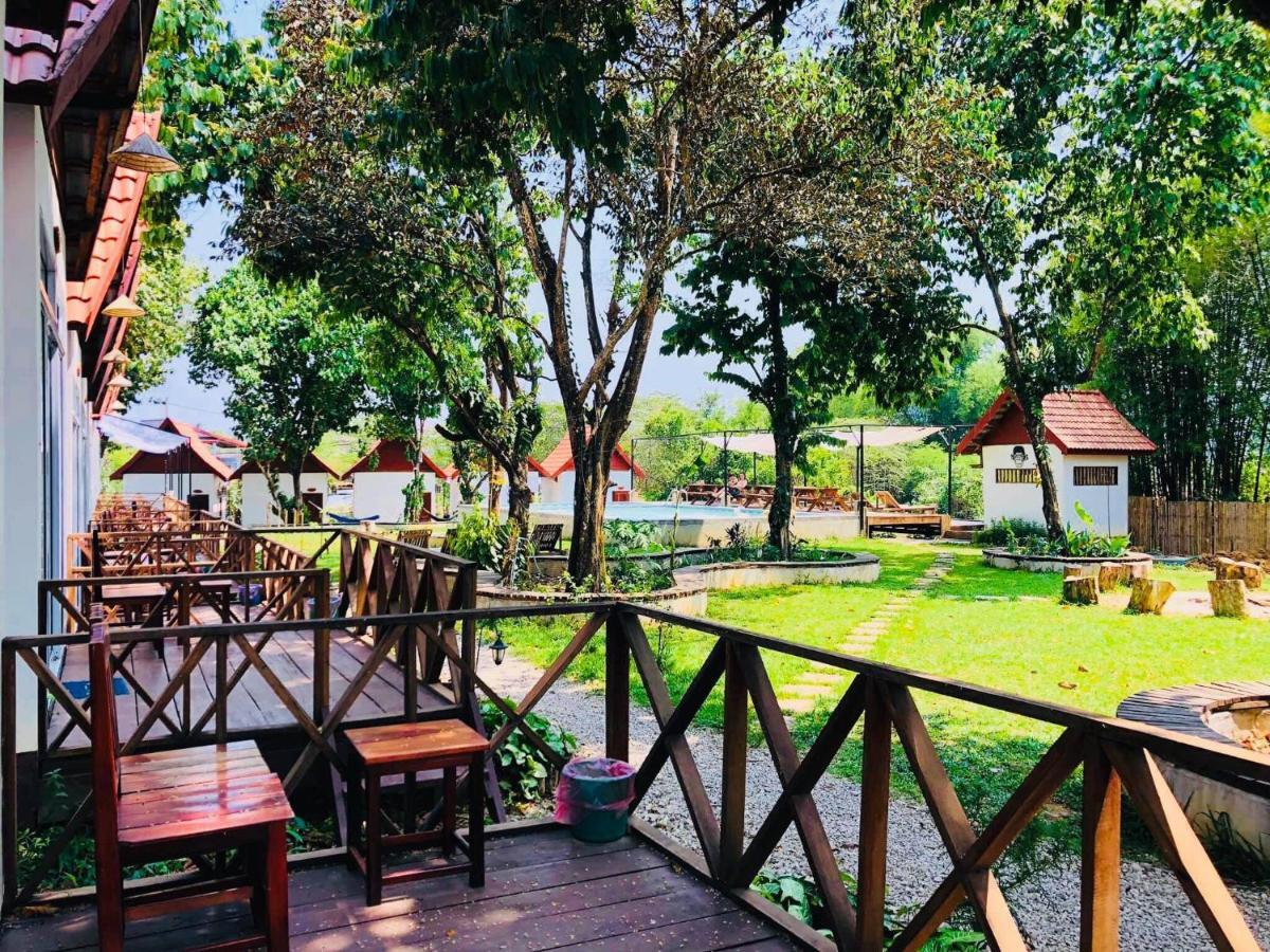 Jungle Paradise Vangvieng - Bungalows Vang Vieng Extérieur photo