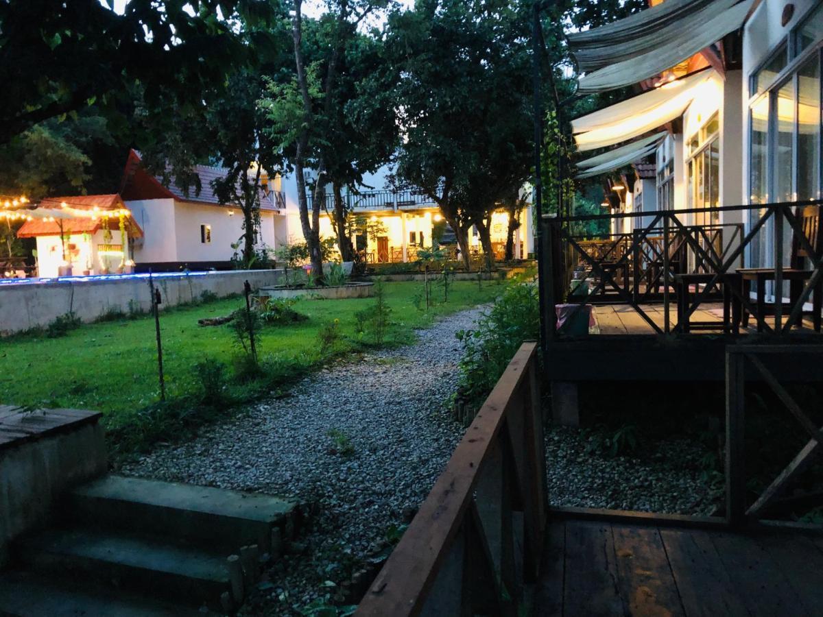 Jungle Paradise Vangvieng - Bungalows Vang Vieng Extérieur photo